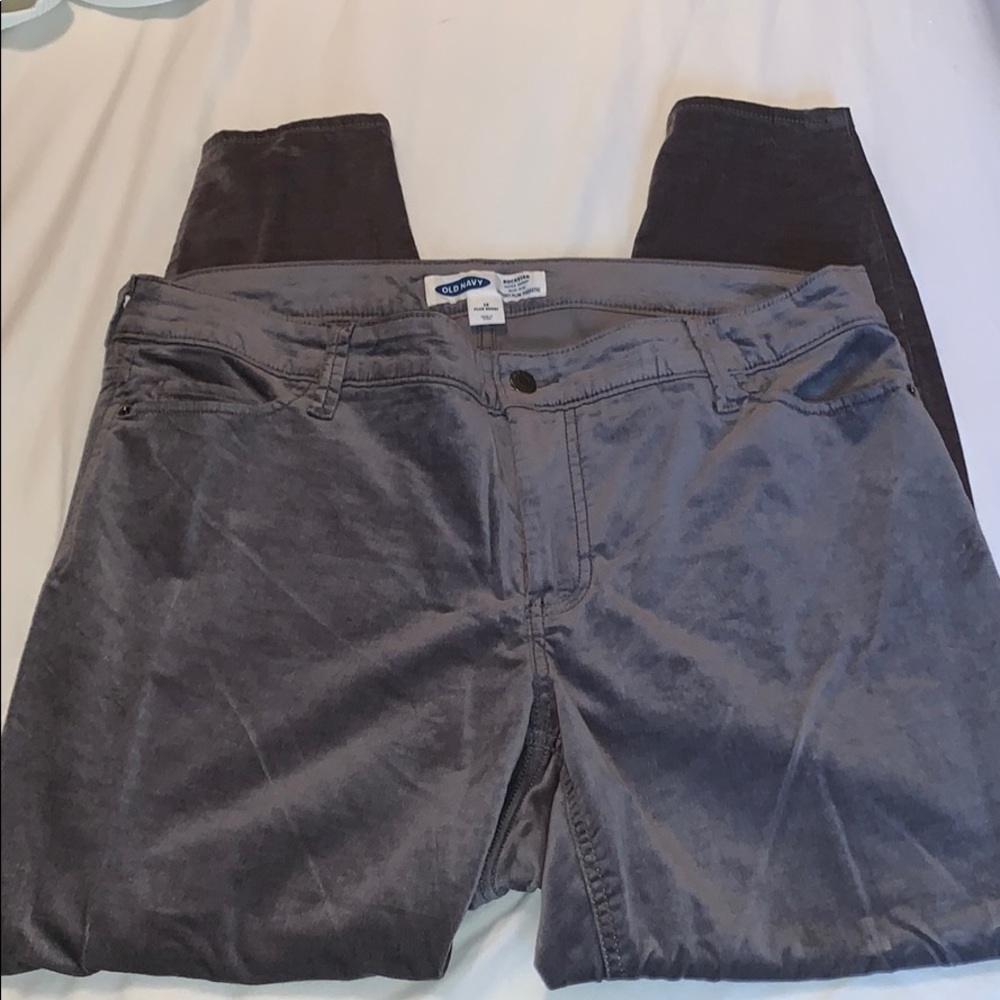 Old Navy Women's Skinny Pants in Charcoal Gray